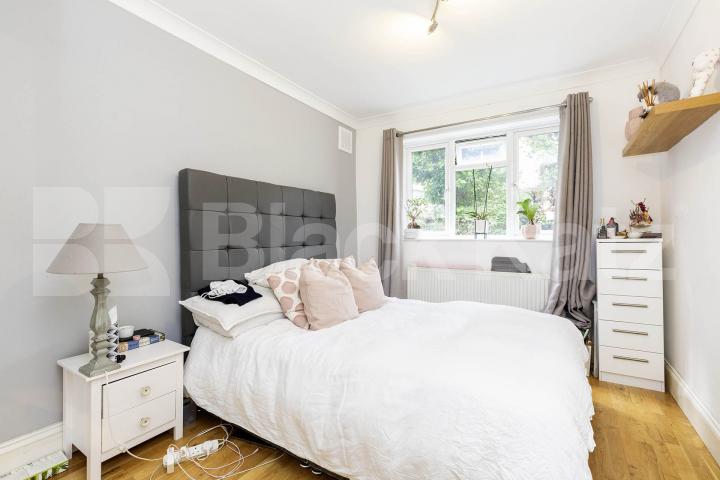 			1 Bedroom, 1 bath, 1 reception Apartment			 Homefield Road, Chiswick